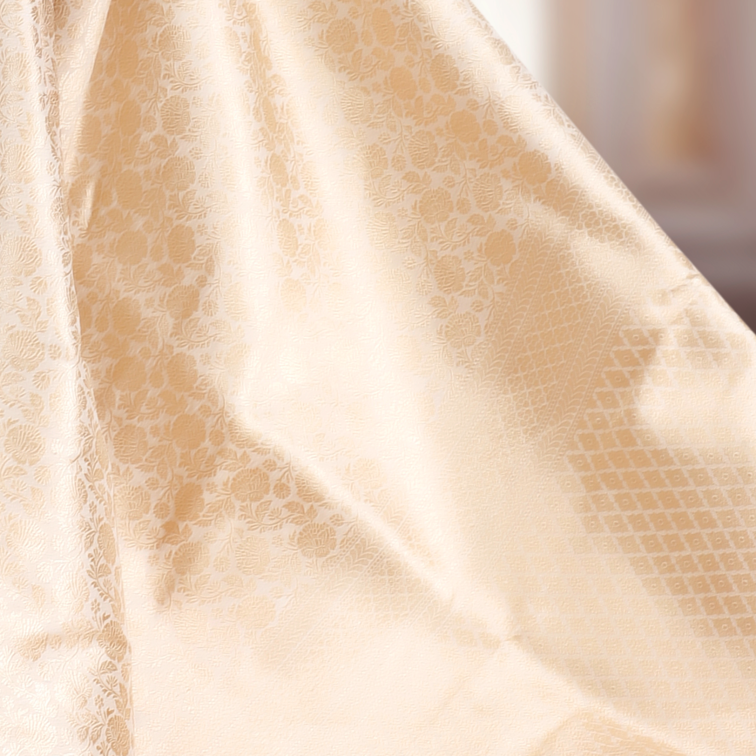 Pure Katan Silk Banarasi Brocade Handloom Saree – White & Gold