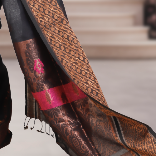 Handwoven Cotton Linen Banarasi Saree – Black & Antique Gold Zari Kadhwa