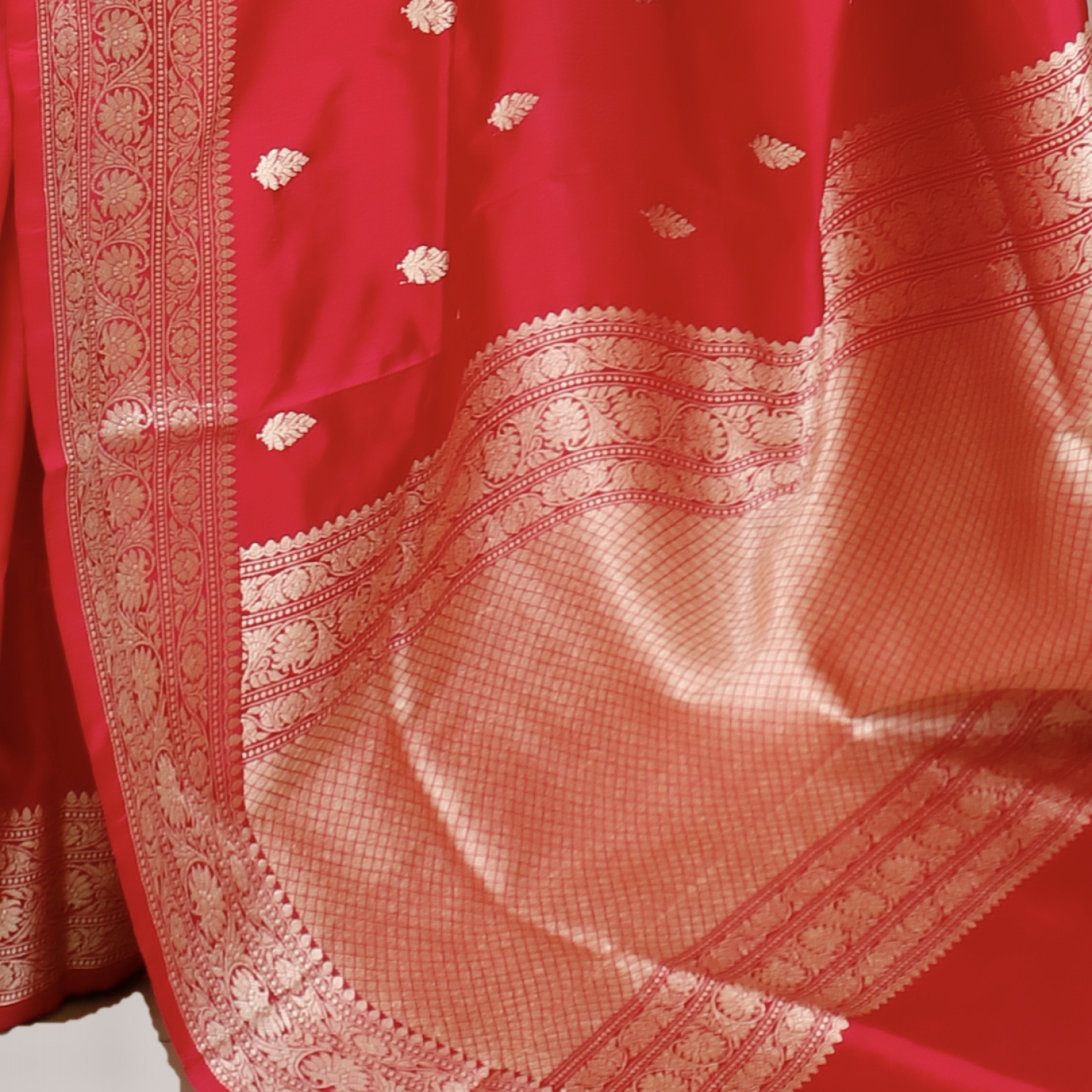 Pure Katan Silk Banarasi Handloom Saree with Kadhua Work – Magenta