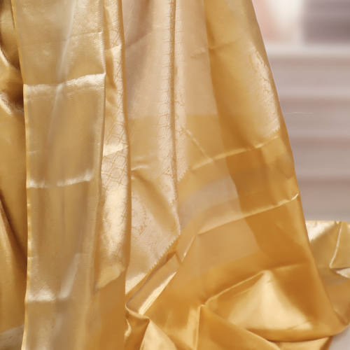 Handwoven Kanchipuram Silk Saree – Golden